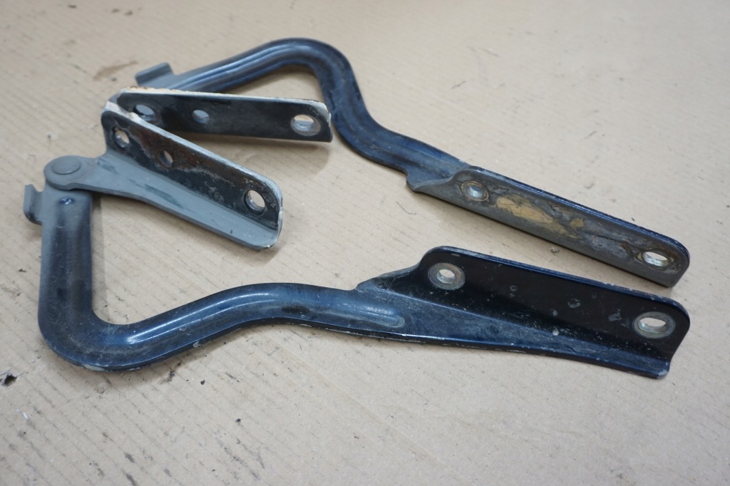 фото №1, Nissan patrol петля петли капот gr y61 97-04r комплект