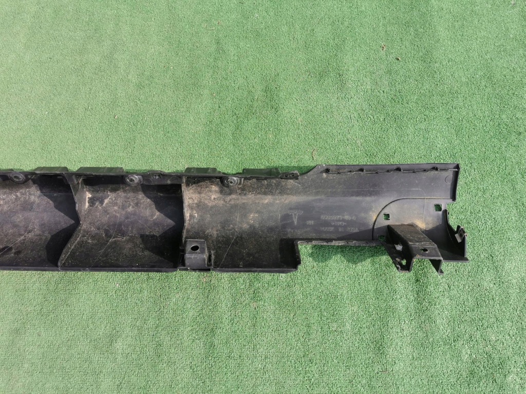 Молдинг порог правая порог правый tesla s 6005875-00-g с Разборки