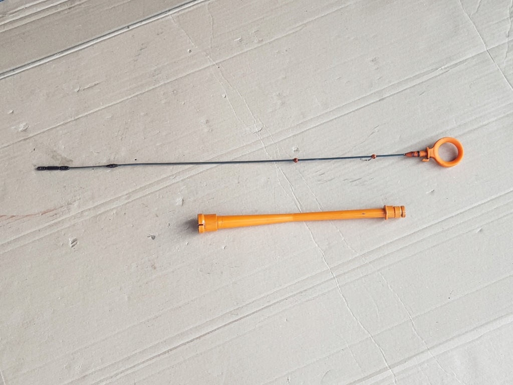 Купити Щуп - щуп оливи + трубка / - 2.0 fsi 150km / - vw audi seat skoda