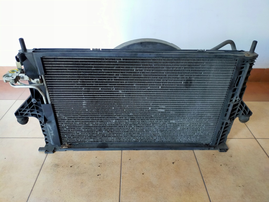 фото №1, Volvo v50 s40 c30 радиатор wody кондиционер d5 5 цилиндр