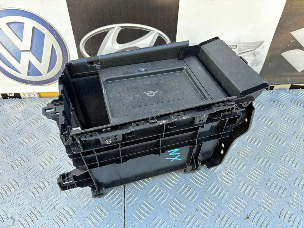 фото №1, Lexus nx подлокотник зарядное устройство индукционная 2018r