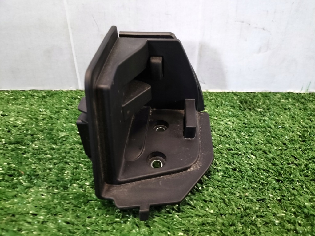 фото №1, Bmw 2 f46 замок шторка багажника левый 7360971