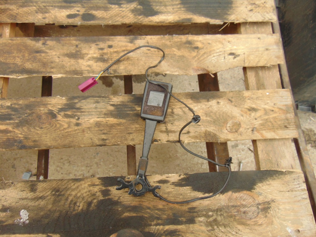 Клипса поперечина безопасности левый перед mondeo mk4 Оригинал