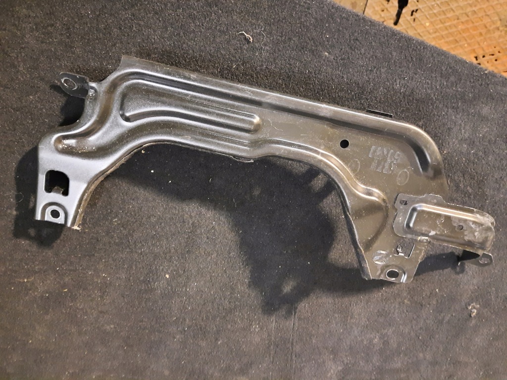 фото №1, Кронштейн mazda cx-5 ii cx5 kb7w60k50 17-21