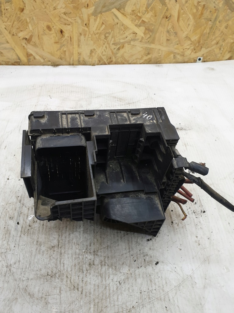 фото №5, Коробка предохранителей passat volkswagen оригинальный номер 3c0937125