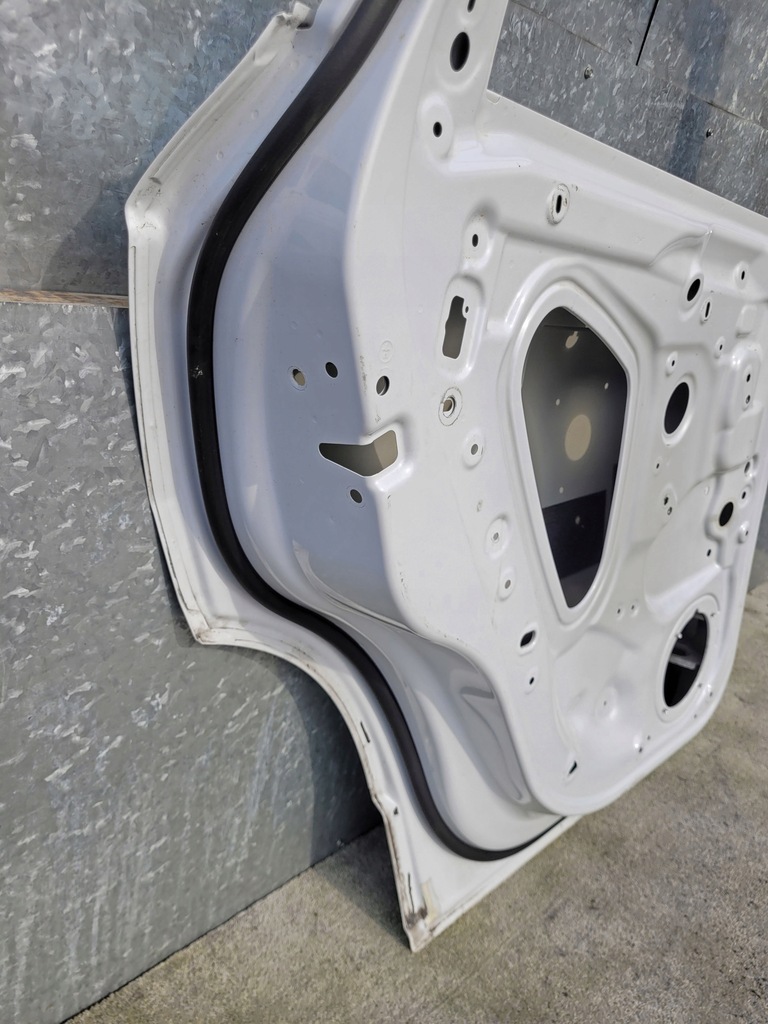 фото №11, Дверь левая задние skoda karoq 2016-