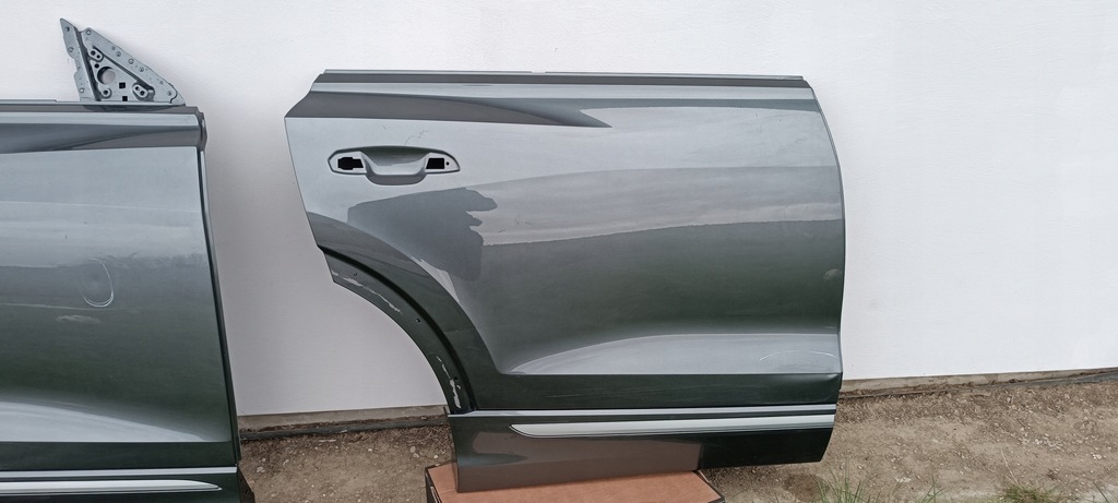 фото №7, Audi q8 4m8 дверь правое задняя ładne