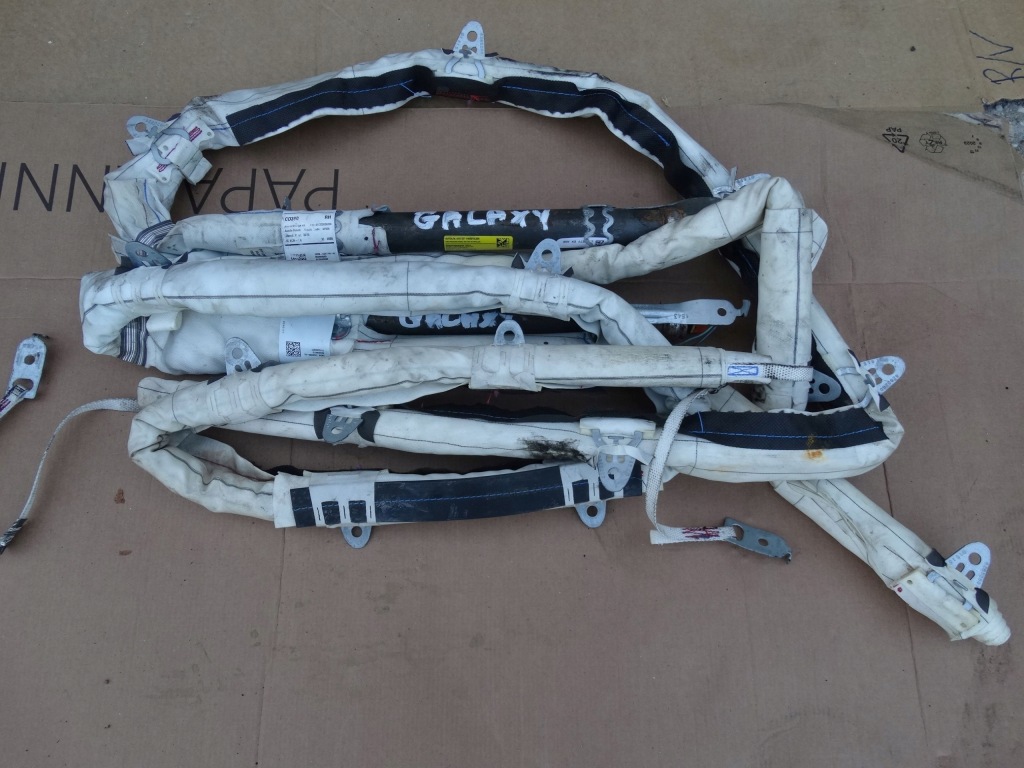 фото №1, Ford galaxy mk4 2015r- шторка безопасности правая оригинал