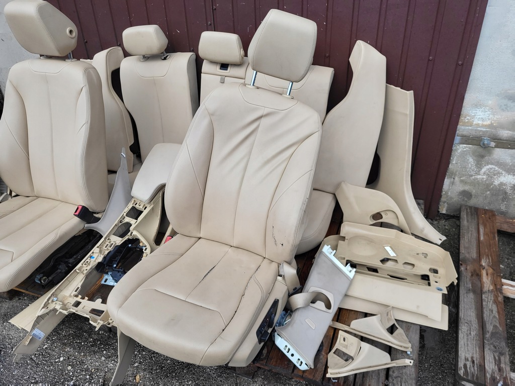 фото №10, Bmw f30 sedan сиденья заднее сиденье кожа обшивки