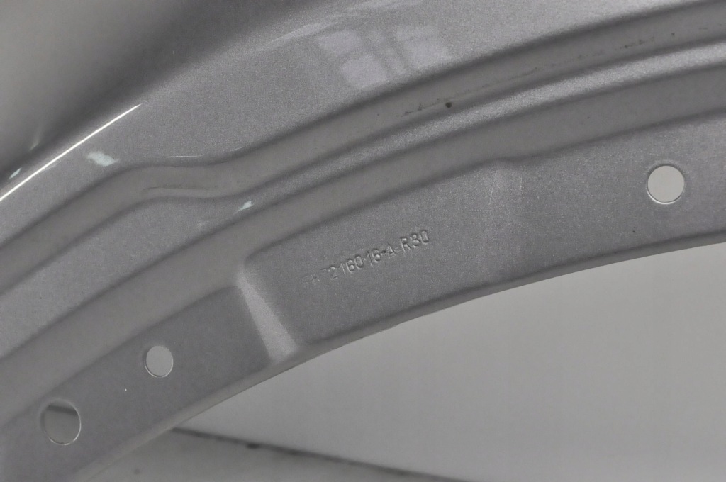 Купити Land rover discovery sport l550 крила лівий перед передній рестайлінг  pbkcn