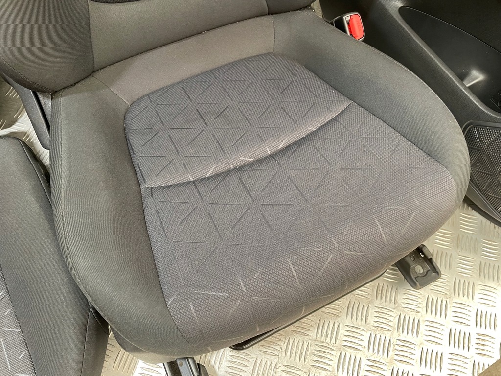 фото №13, Сиденья заднее сиденье обшивки салон toyota rav4 v europa