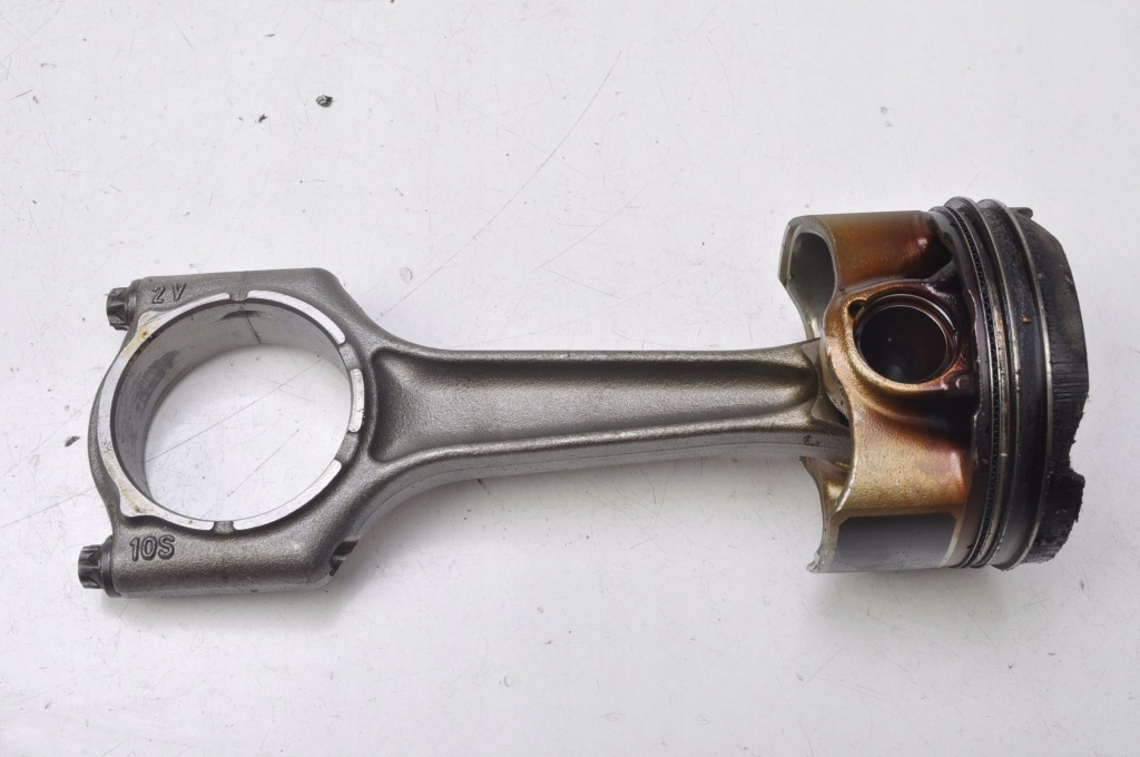 фото №1, Bmw 1 f40 1.5 поршень с шатун 20r