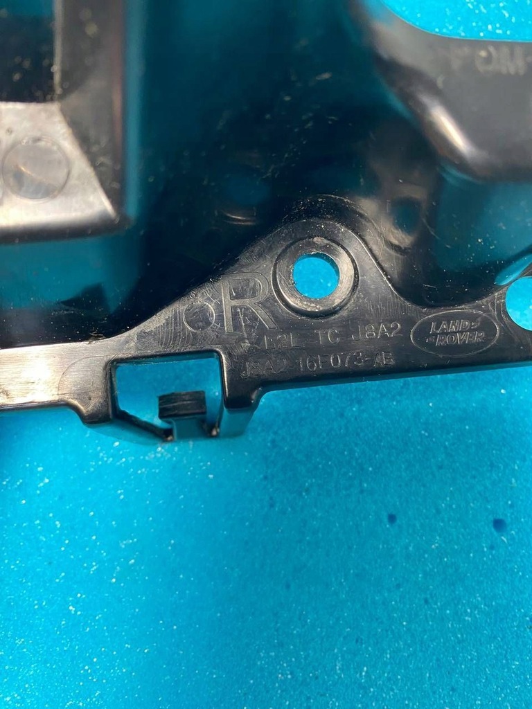 фото №3, Land rover range rover velar левая кронштейн бампера передний lr093502