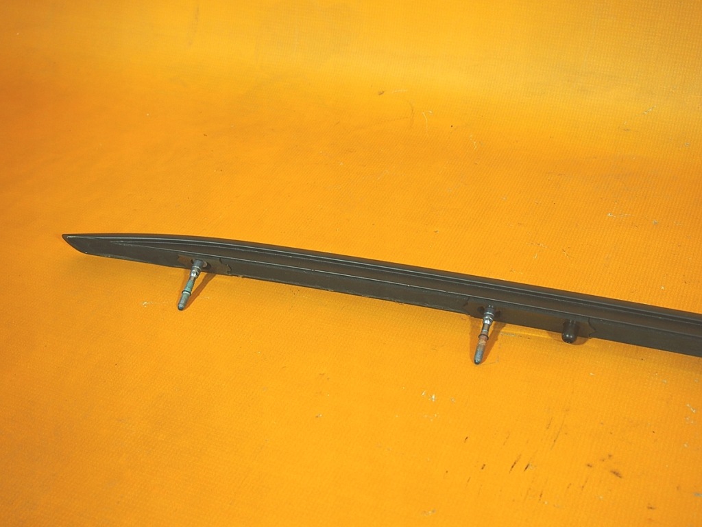 Audi q3 83a 14km рейлинг крышный правый  83a860022c Доставка