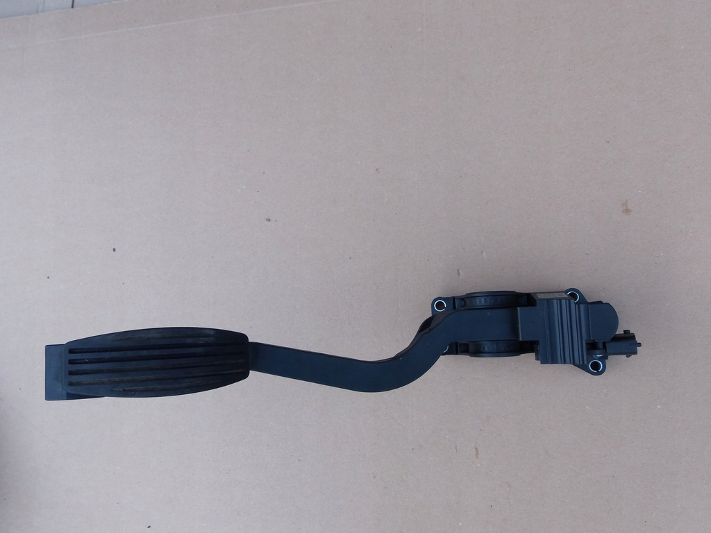 фото №4, Педаль газа 46755863 alfa romeo 147 2.0 t.spark