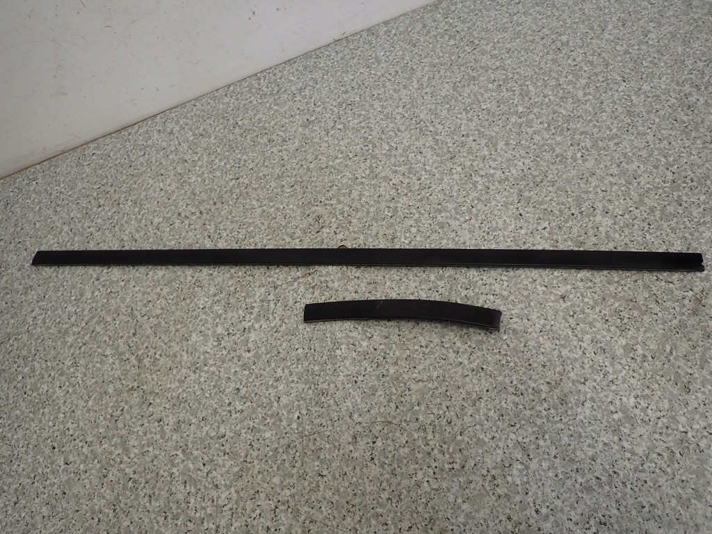 фото №1, Subaru forester iii 2.0d 09- молдинг кровельная правая