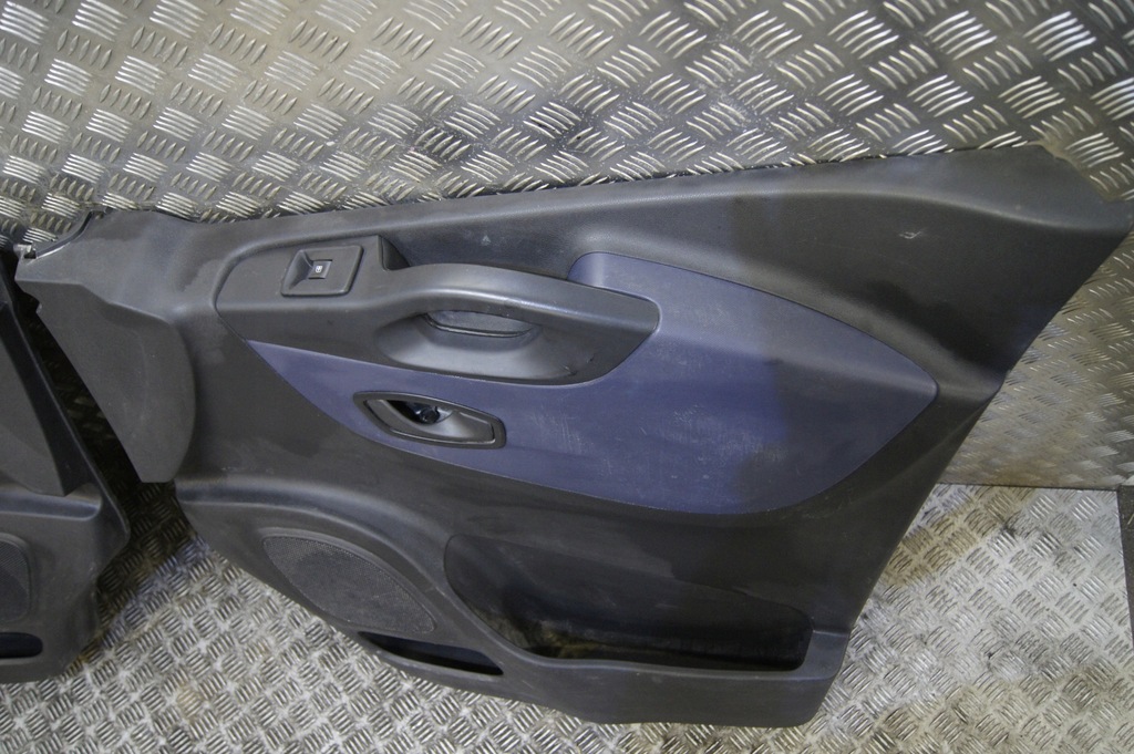 фото №4, Обивка дверь набор traffic iii vivaro b