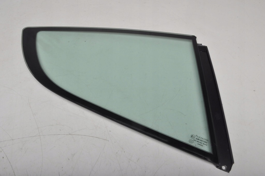 фото №1, Aston martin db9 скло кузовна правий задня 2004r