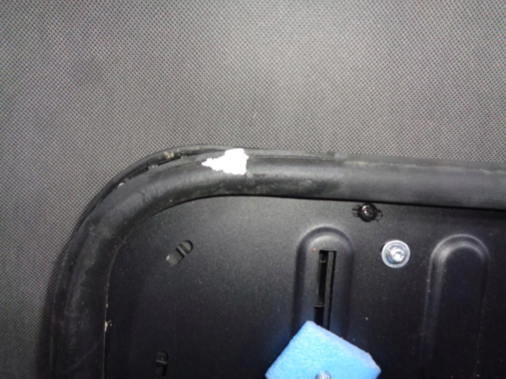 фото №9, Mitsubishi l200 крышка багажника обшивка oryg