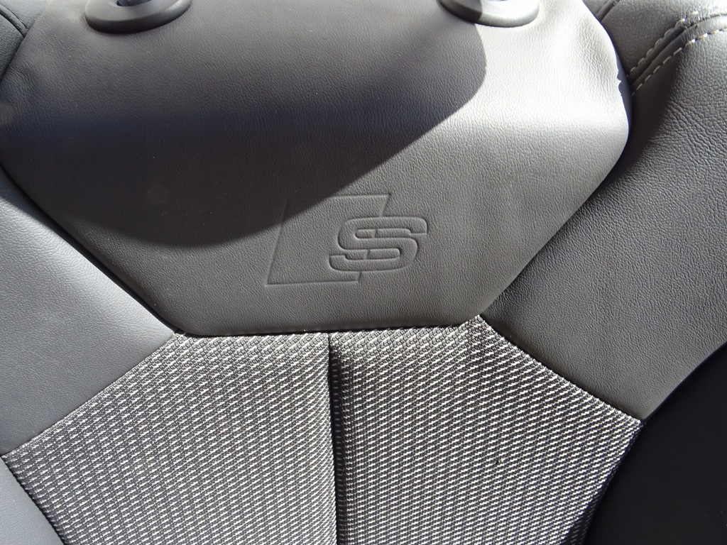 фото №13, Audi q3 83a s line сидіння сидіння заднє сидіння