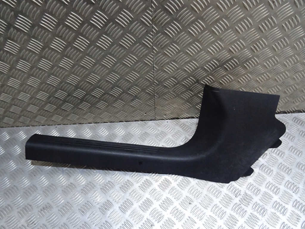 Купити Молдинг захист поріг поріг лівий перед a1776802700 mercedes glb x247 23r