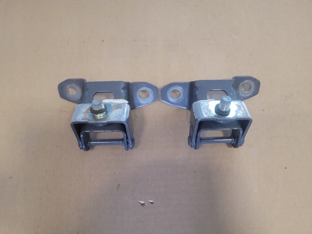 фото №1, Mazda 3 bp 19- 2019- hb хэтчбек петли крышки багажника петля комплект