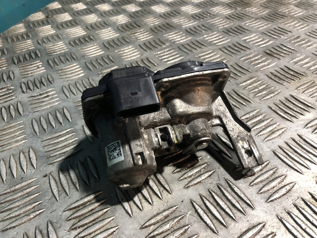 фото №1, Superb iii 3 arteon дроссельная заслонка выхлопных газов 2.0 tdi