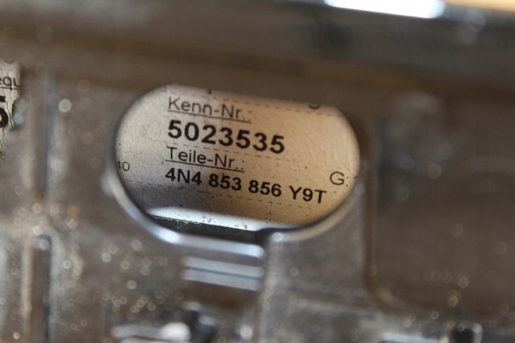 Купить Порог правый  audi a8 d5 4n long ly9t