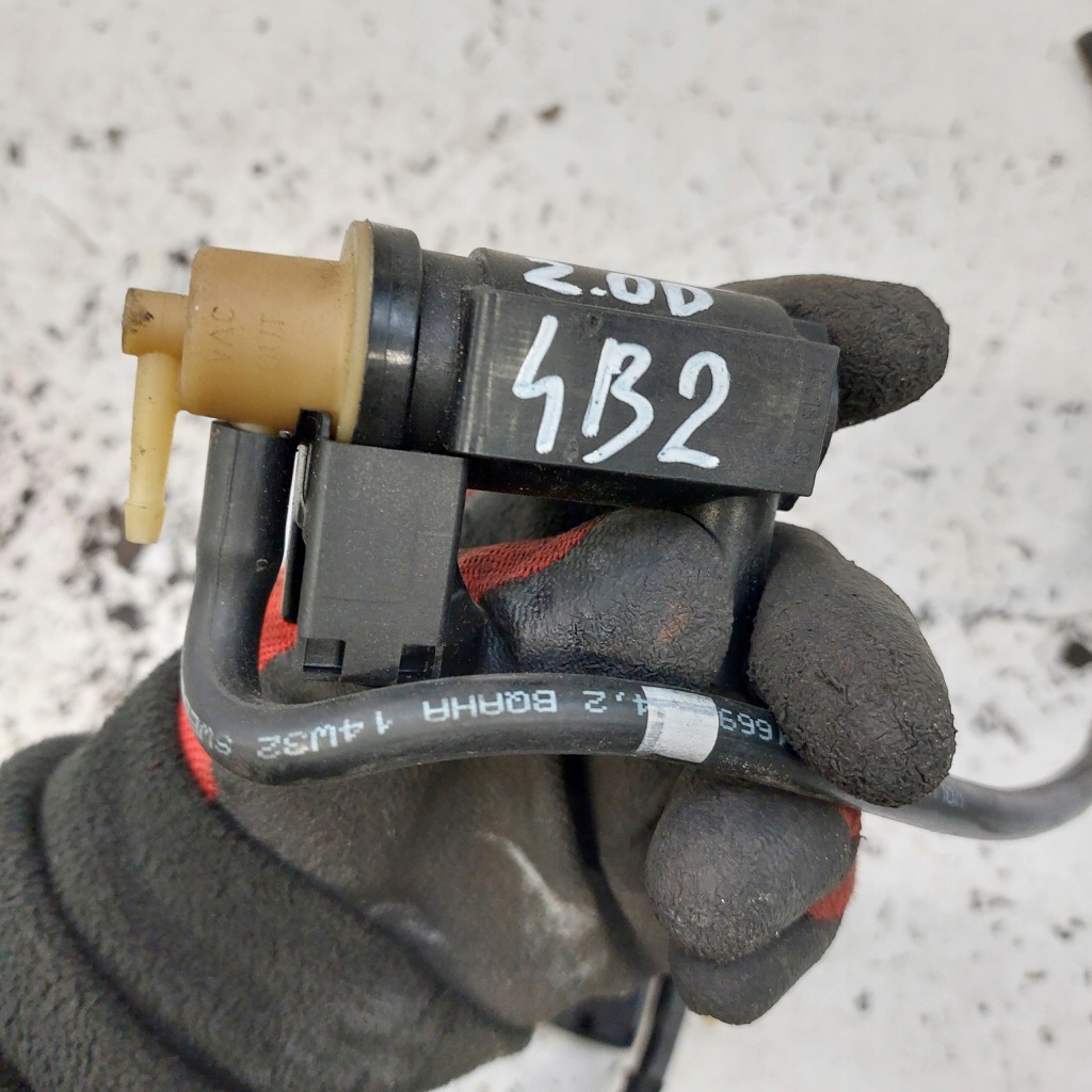 фото №8, Volvo v40 ii 2,0d клапан регулятор вакууму 31339808 70466400