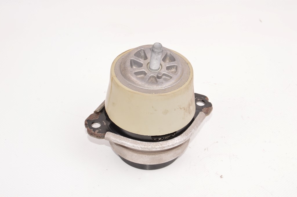 фото №1, Porsche cayenne подушка двигателя 7l5199131a