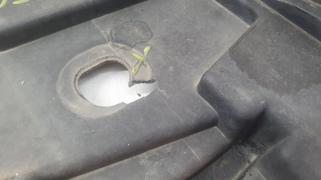 фото №8, Renault fluence 1.5 dci lift 12- напрямна кронштейн лампи правої передньої