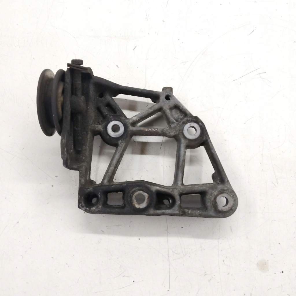 фото №1, Nissan x-trail i t30 2.2 di кронштейн натяжитель кронштейн компрессора кондиционера