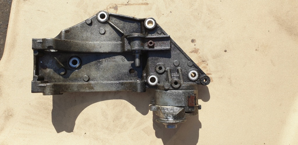 Кронштейн генератора peugeot ford citroen 2.0 hdi tdci Оригінал