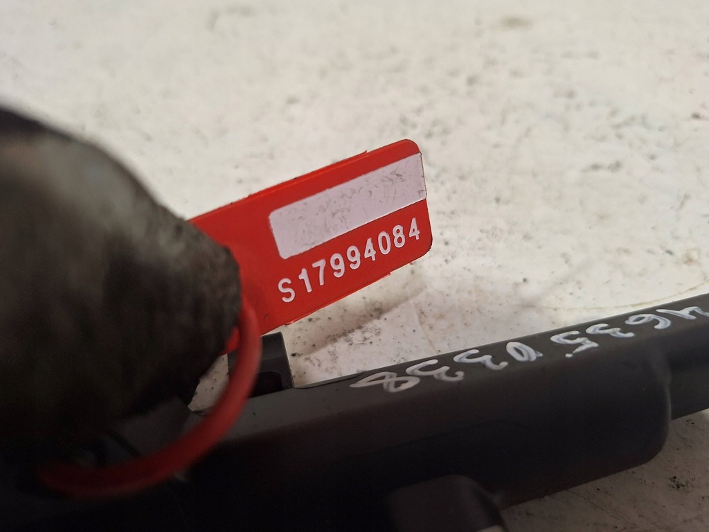 фото №6, Молдинг впрыскная форсунки 46350338 fiat 500 panda iii 1.0 mild 19-