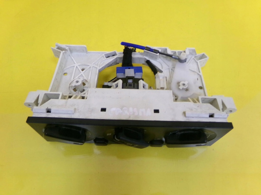 фото №6, Панель кондиционера mitsubishi carisma mr500529 nr695