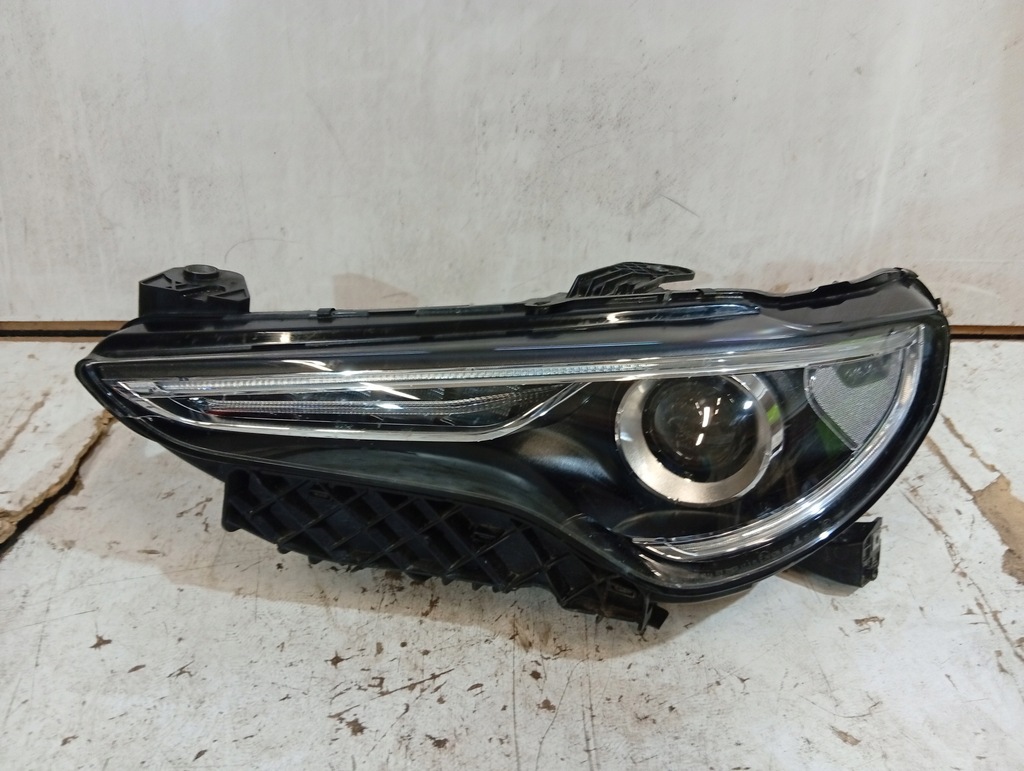 фото №1, Лампа alfa romeo stelvio левая перед