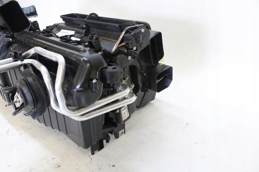 фото №7, Audi a4 b9 обігрівач 8w1820001h