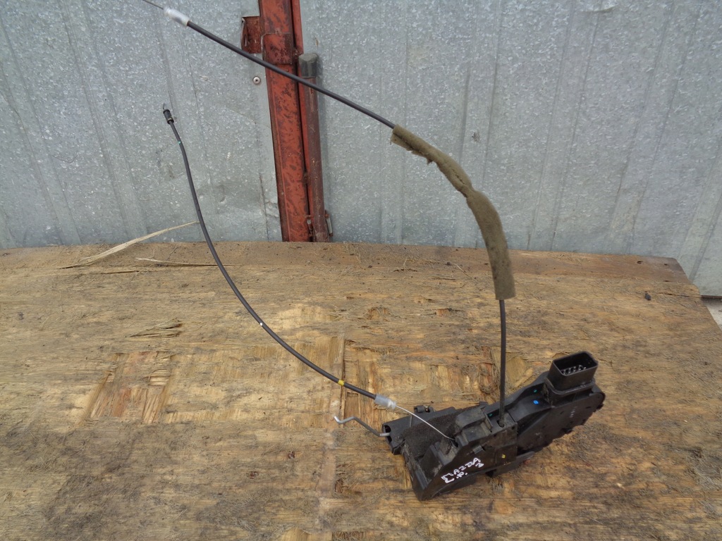 фото №1, Замок дверь левый перед hb mazda 3 i bk 03-09