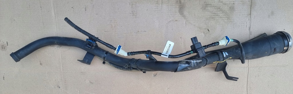 фото №1, Jeep cherokee kl заливна горловина пального труба заливної 18-