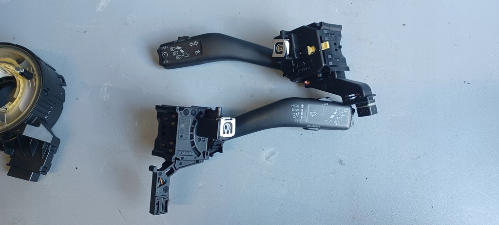 фото №1, Переключатель комбинированный 1k0953513g leon ii octavia