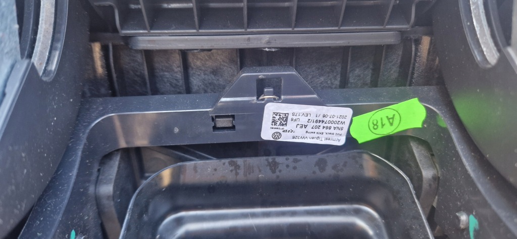 фото №6, Подлокотник кожа туннель vw tiguan 2016-2023 ideał оригинал