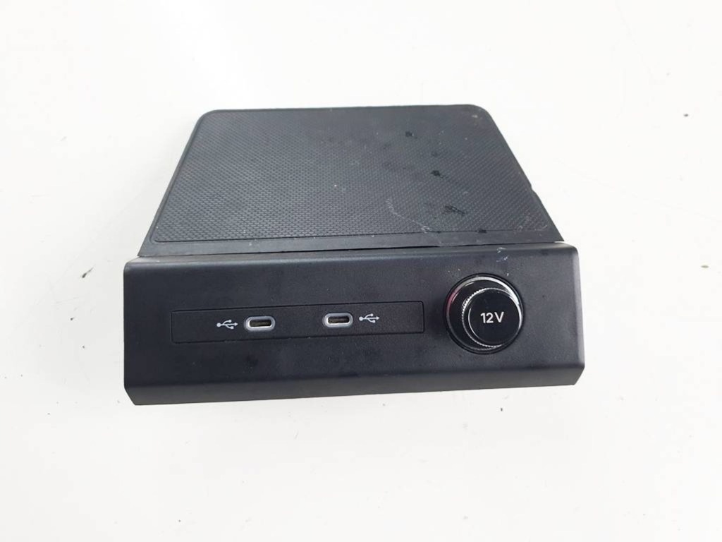 фото №1, Audi q4 sportback e-tron 2022r роз'єм usb