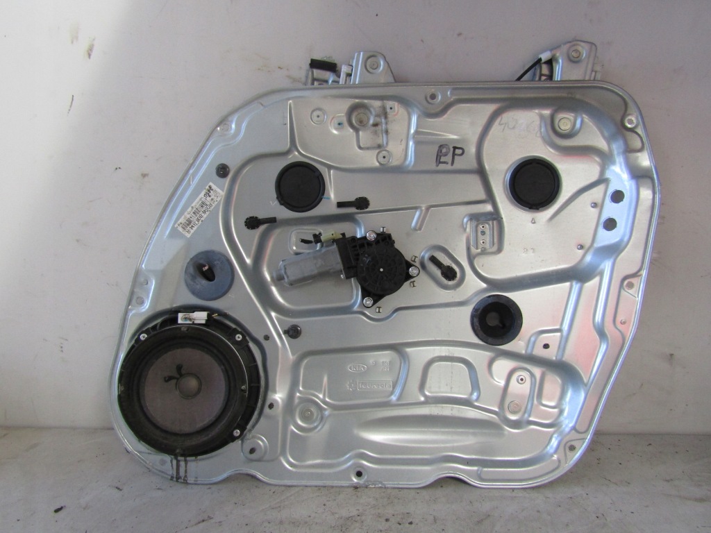 фото №1, Kia carens подъемник стекло перед правый ---