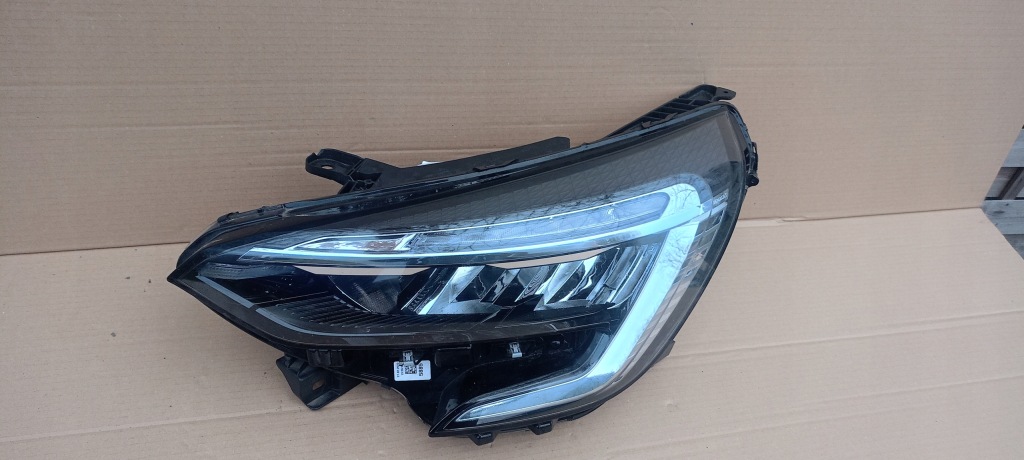 фото №1, Лампа перед передняя левая renault clio v 5 19-24rok full led 260609987r org