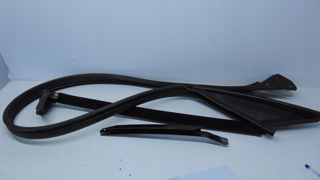 фото №1, | mercedes w207 прокладка дверь левая + стекло