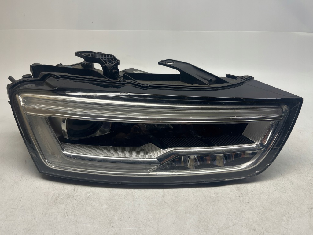 Купити Audi q3 rsq3 фара фара перед правий full led 8u0941034 8u0941774