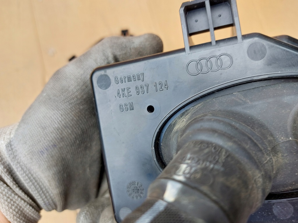 фото №8, Коробка предохранителей audi e-tron 4ke937124