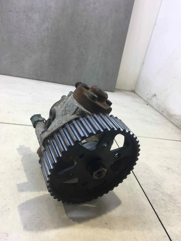 фото №1, Mazda оригинальный номер 294000-0044 rf5c13800a насос впрыскная