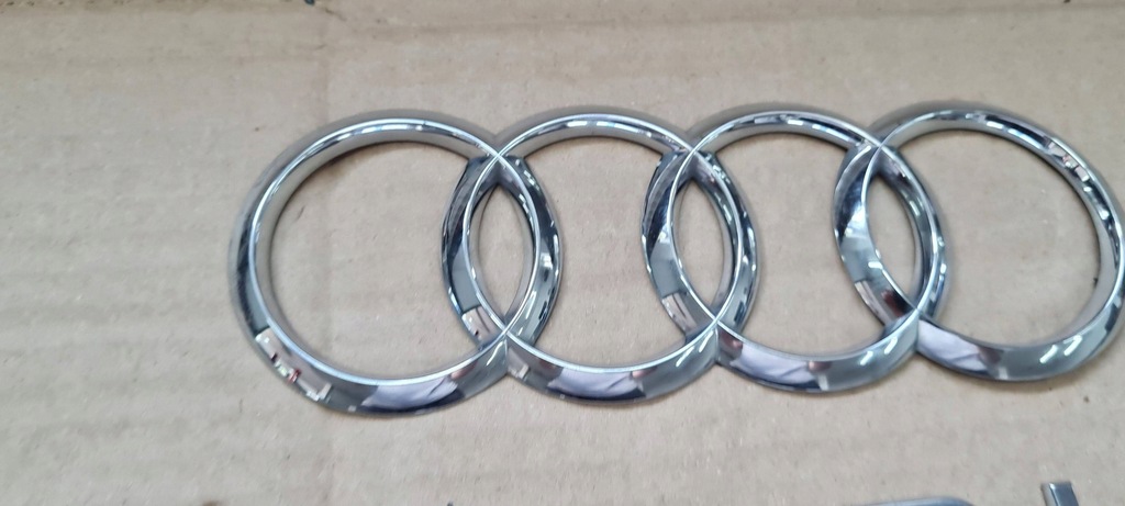 фото №6, A4 b9 8w емблема значок кришки багажника logo audi a4 tdi