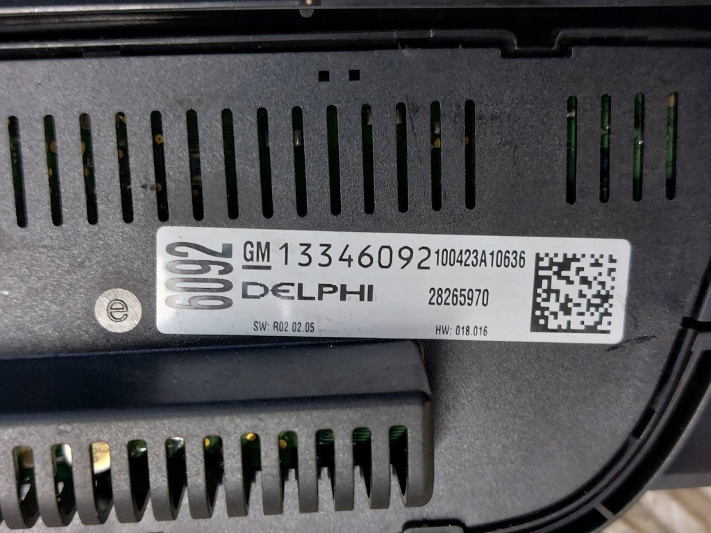 Радио проигрыватель + панель обдув + рамка opel astra j 13332702 с Разборки